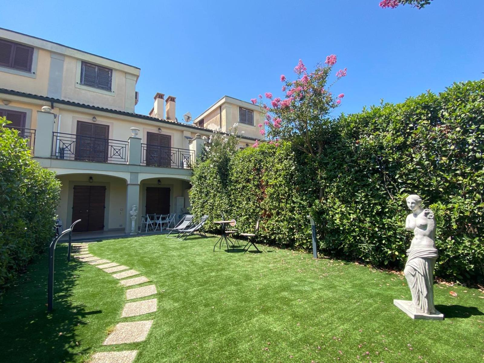 Villa Gurrieri ローマ エクステリア 写真